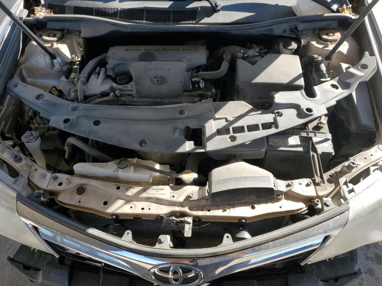 2012 Toyota Camry - Image 11