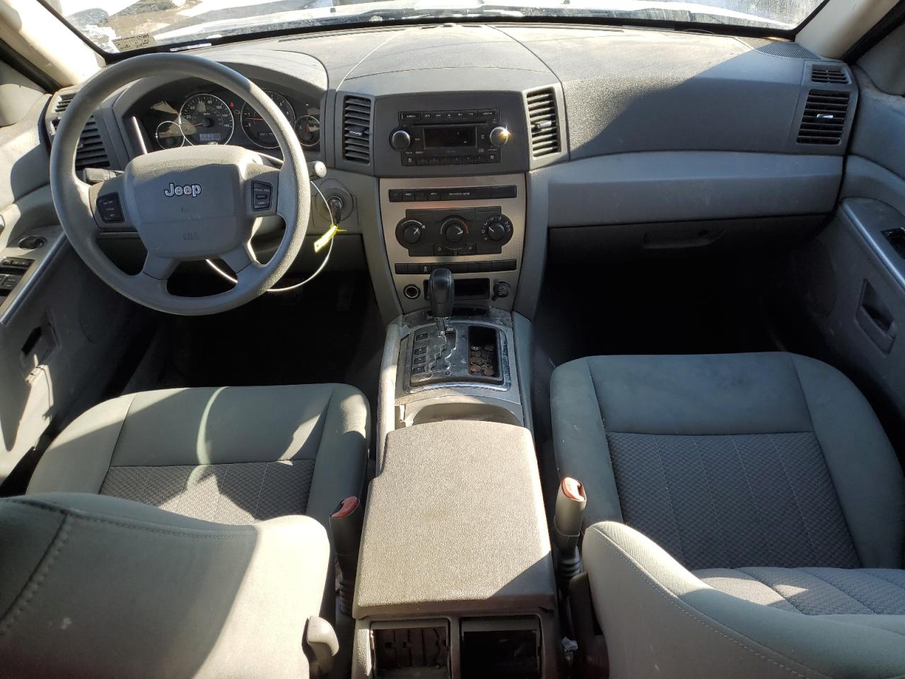 2006 Jeep Grand Cherokee - Image 8