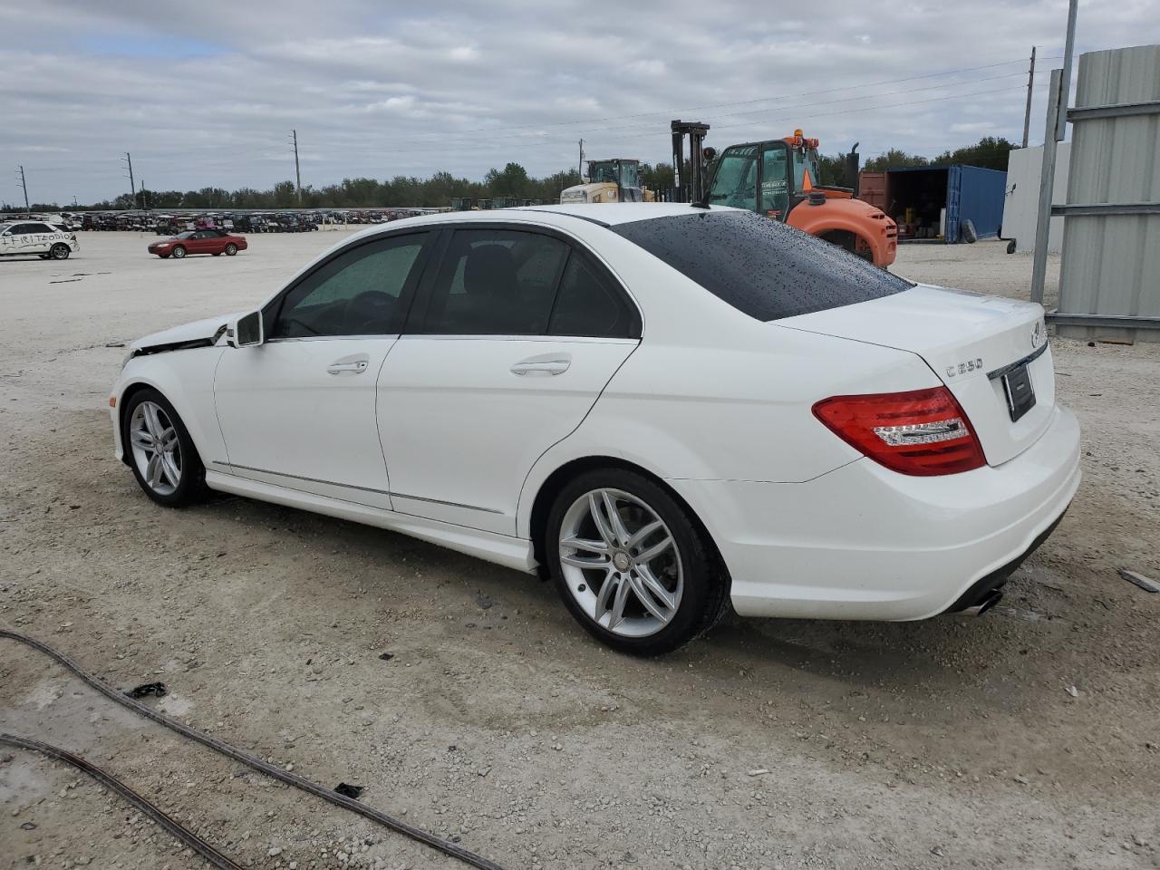 VIN WDDGF4HB9ER311591 2014 MERCEDES-BENZ C-CLASS no.2