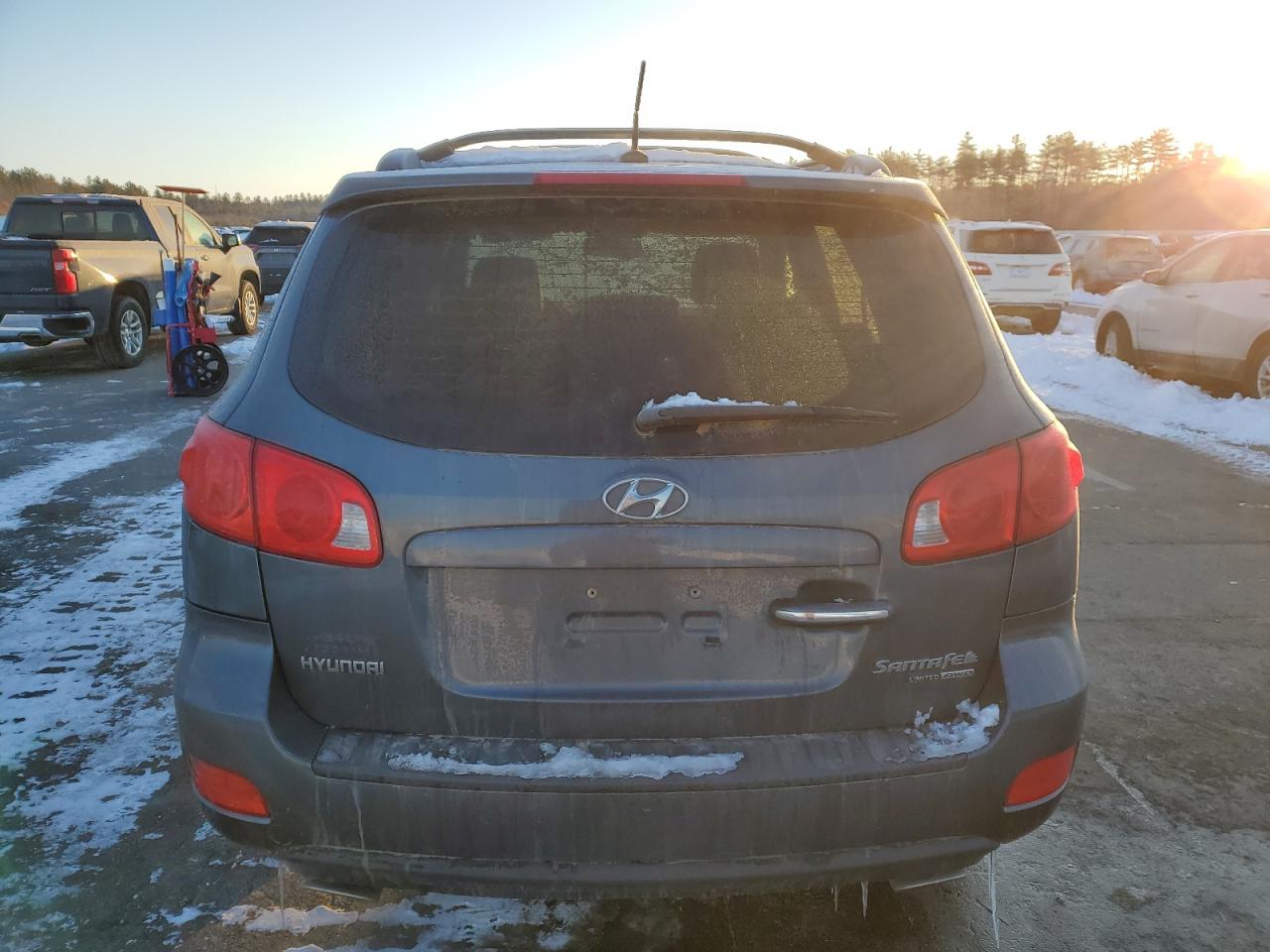 2009 Hyundai Santa Fe - Image 6