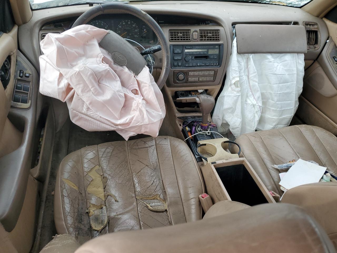 1997 Toyota Avalon - Image 8