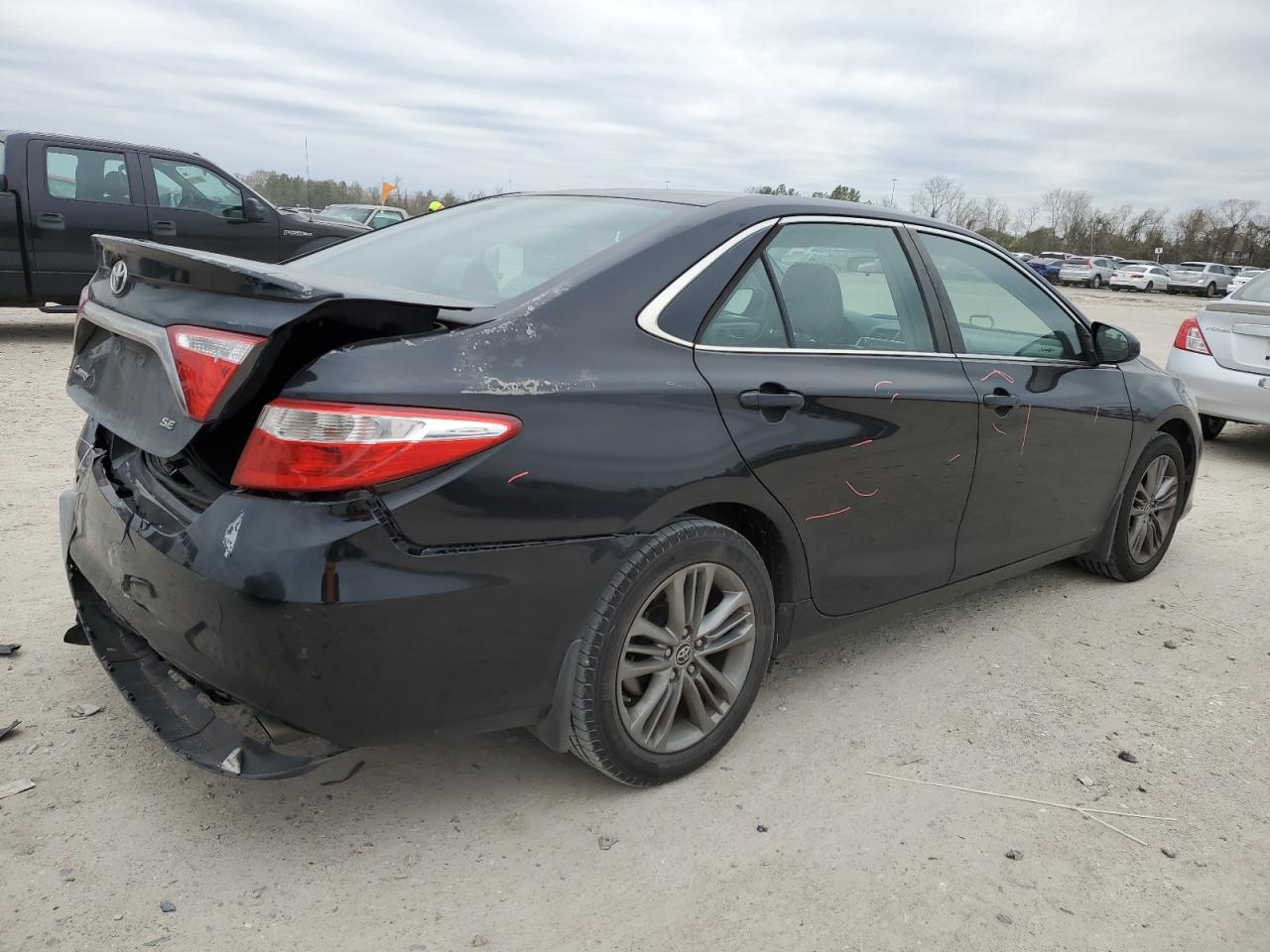 VIN 4T1BF1FK5FU087669 2015 TOYOTA CAMRY no.3