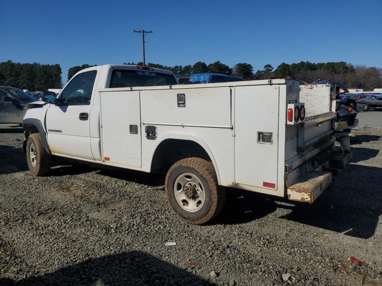 2006 GMC Sierra - Image 2