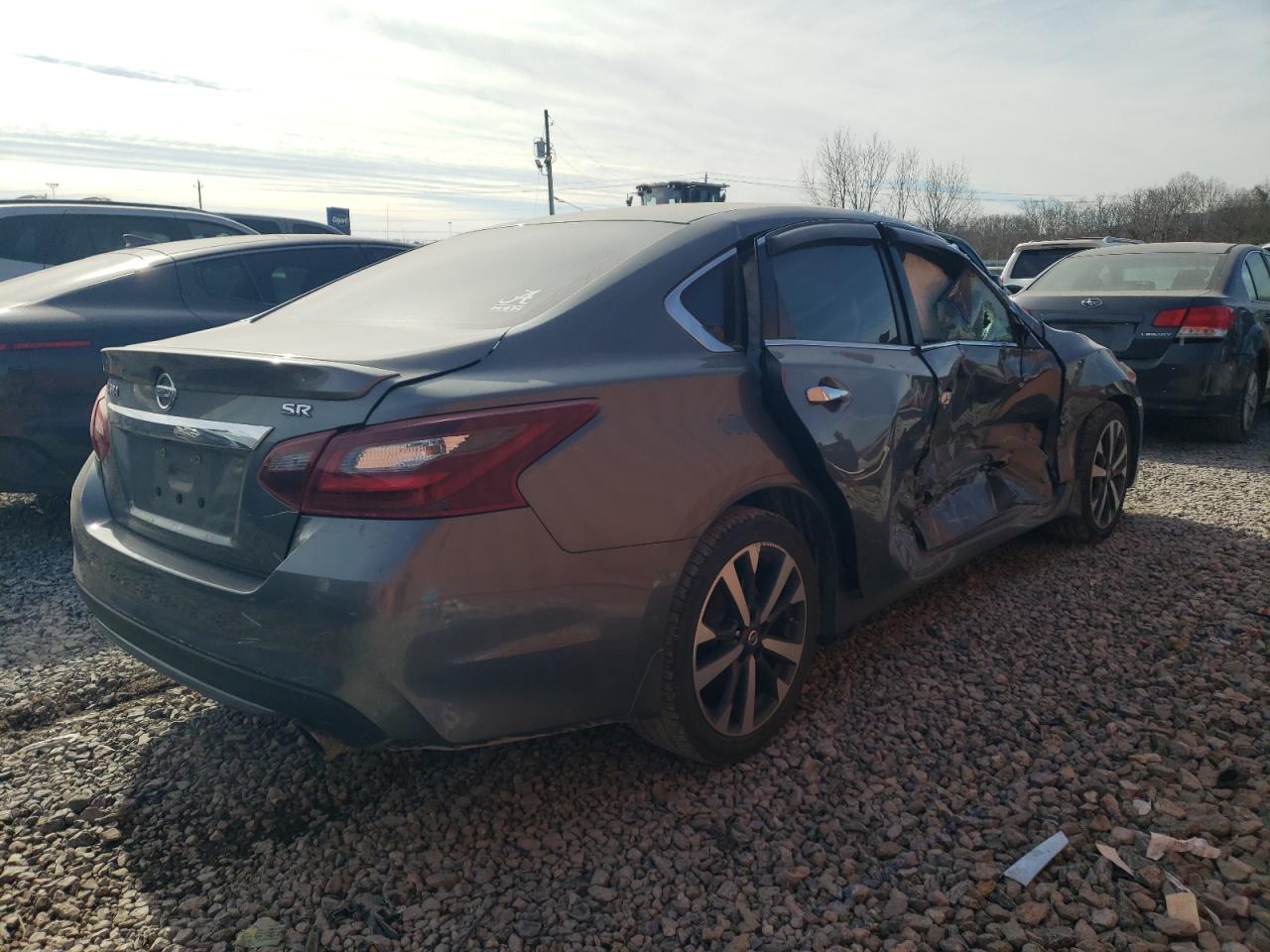 2017 Nissan Altima - Image 3