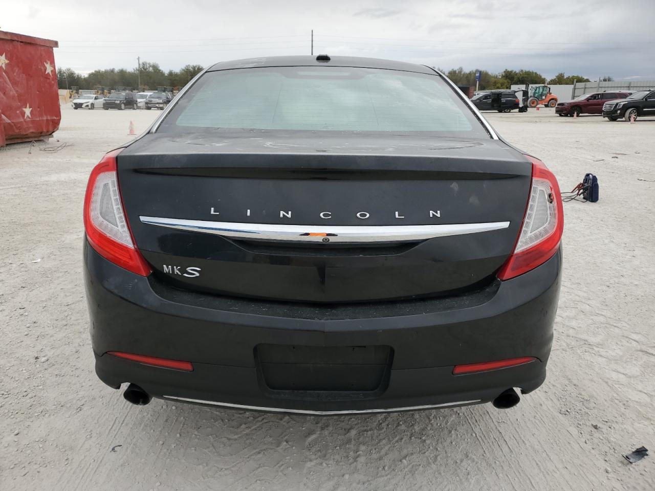2015 Lincoln MKS - Image 6