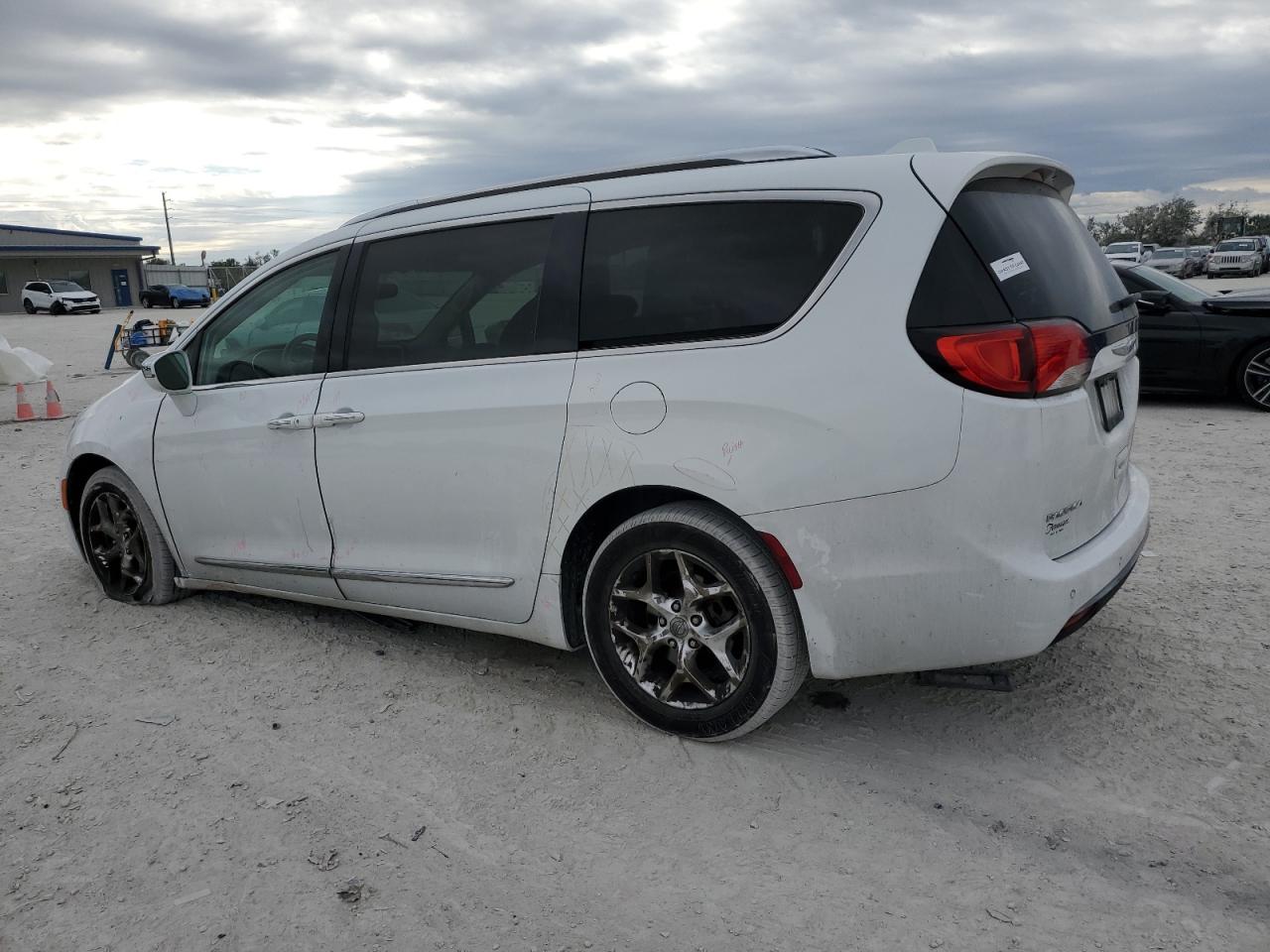 2020 Chrysler Pacifica - Image 2