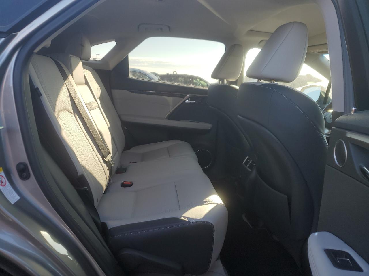 2018 Lexus RX - Image 11