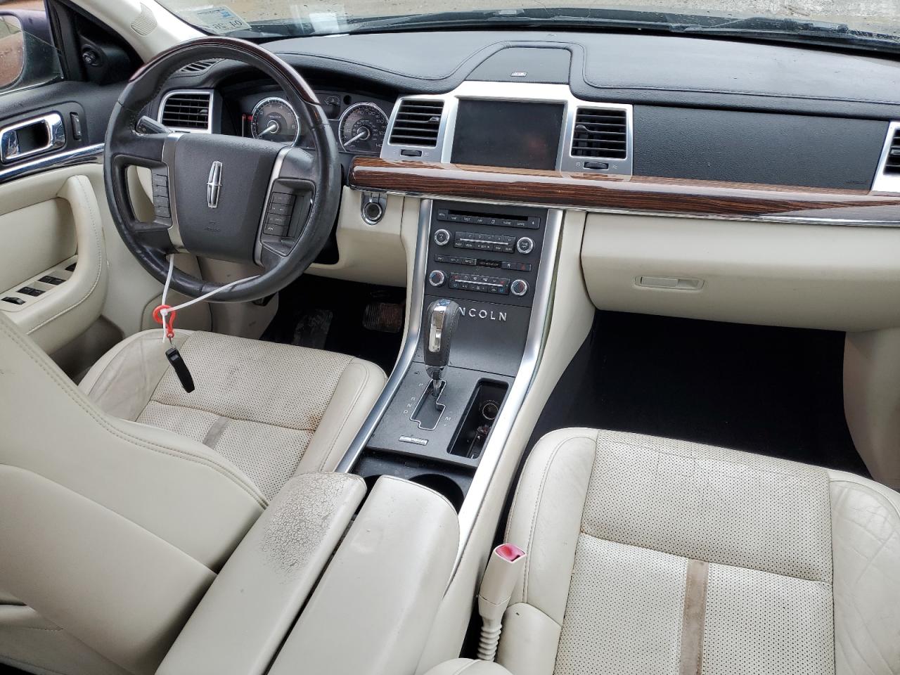 2009 Lincoln MKS - Image 8