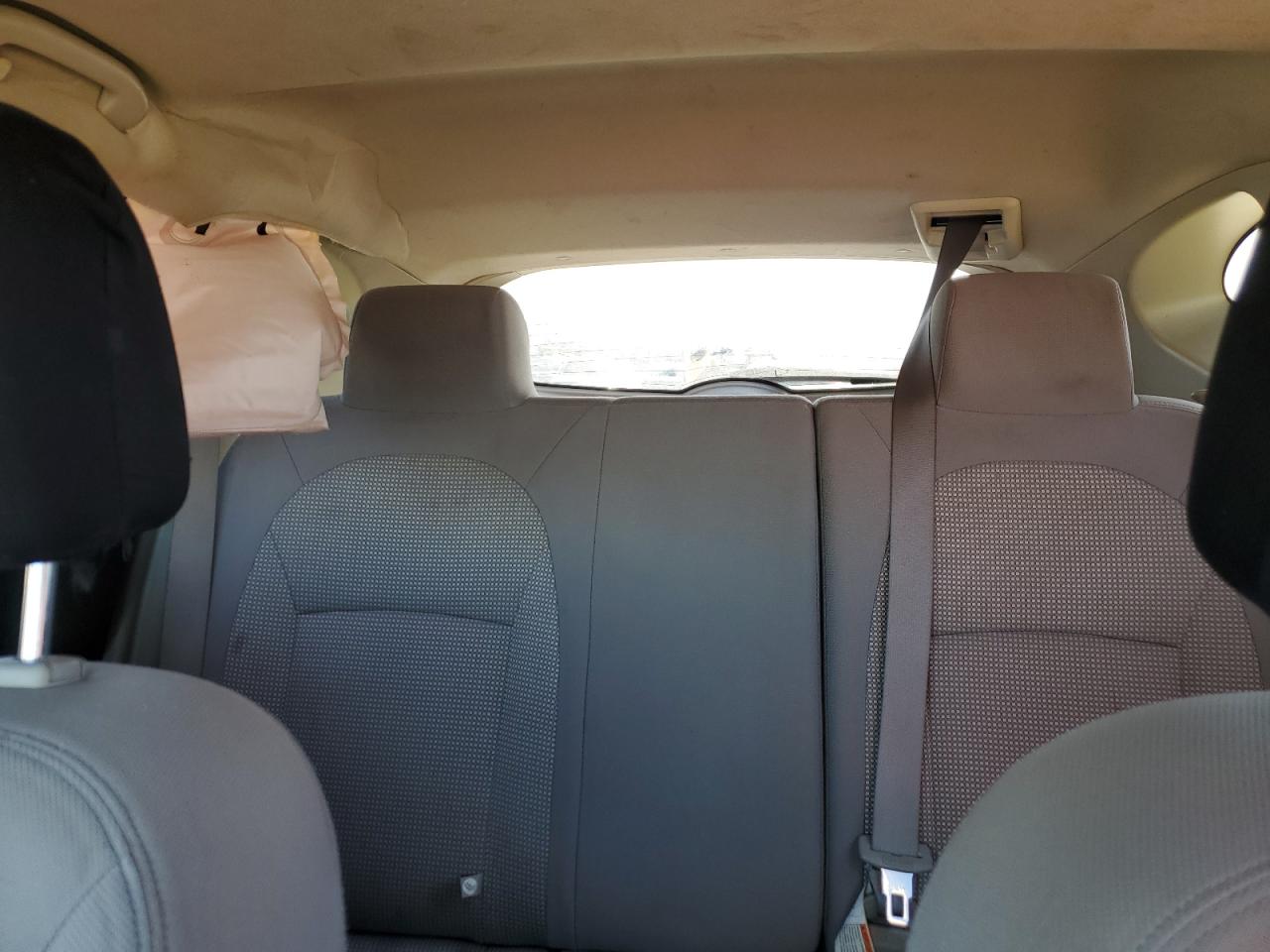 2011 Nissan Rogue - Image 10