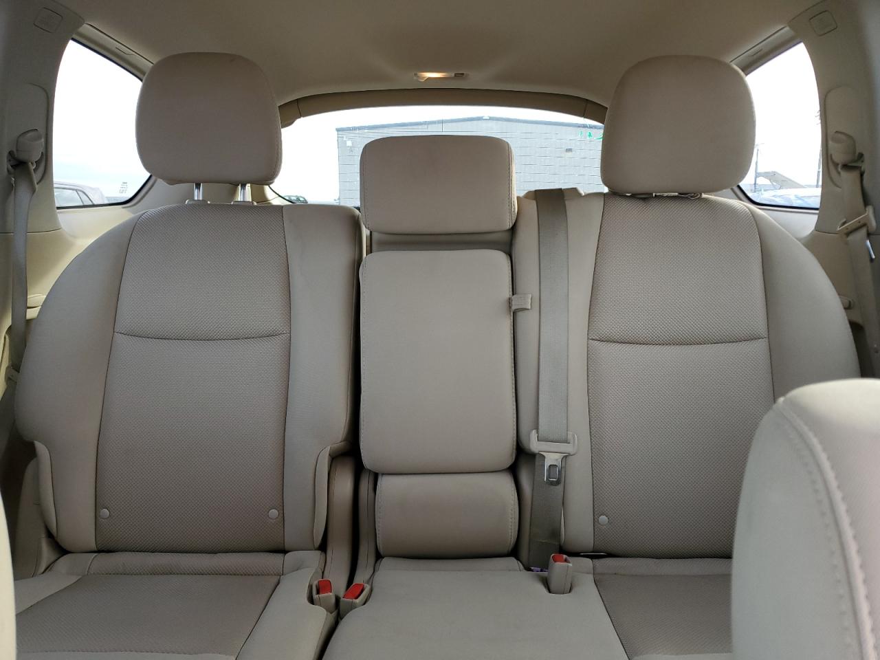 2017 Nissan Pathfinder - Image 10