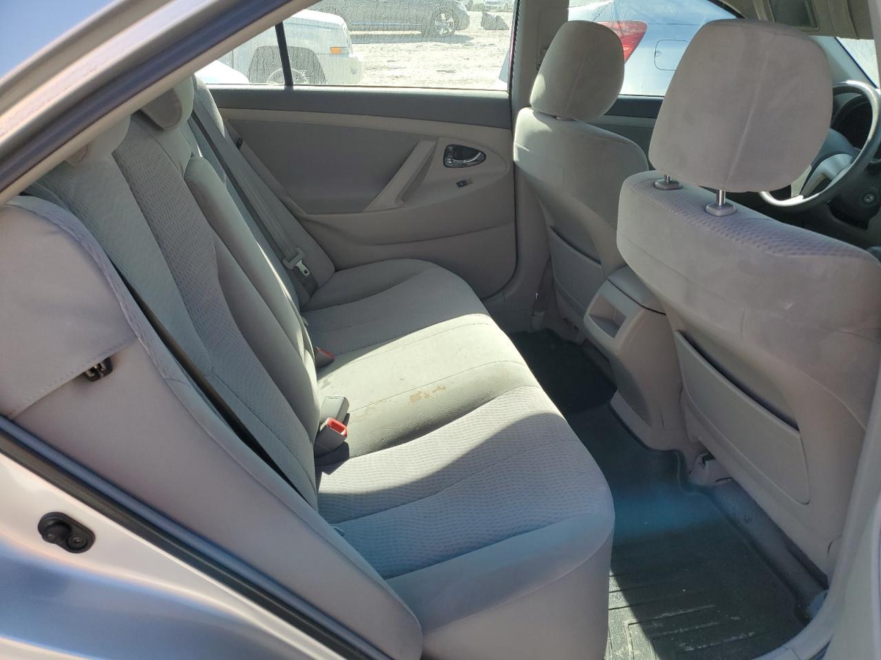 2011 Toyota Camry - Image 10
