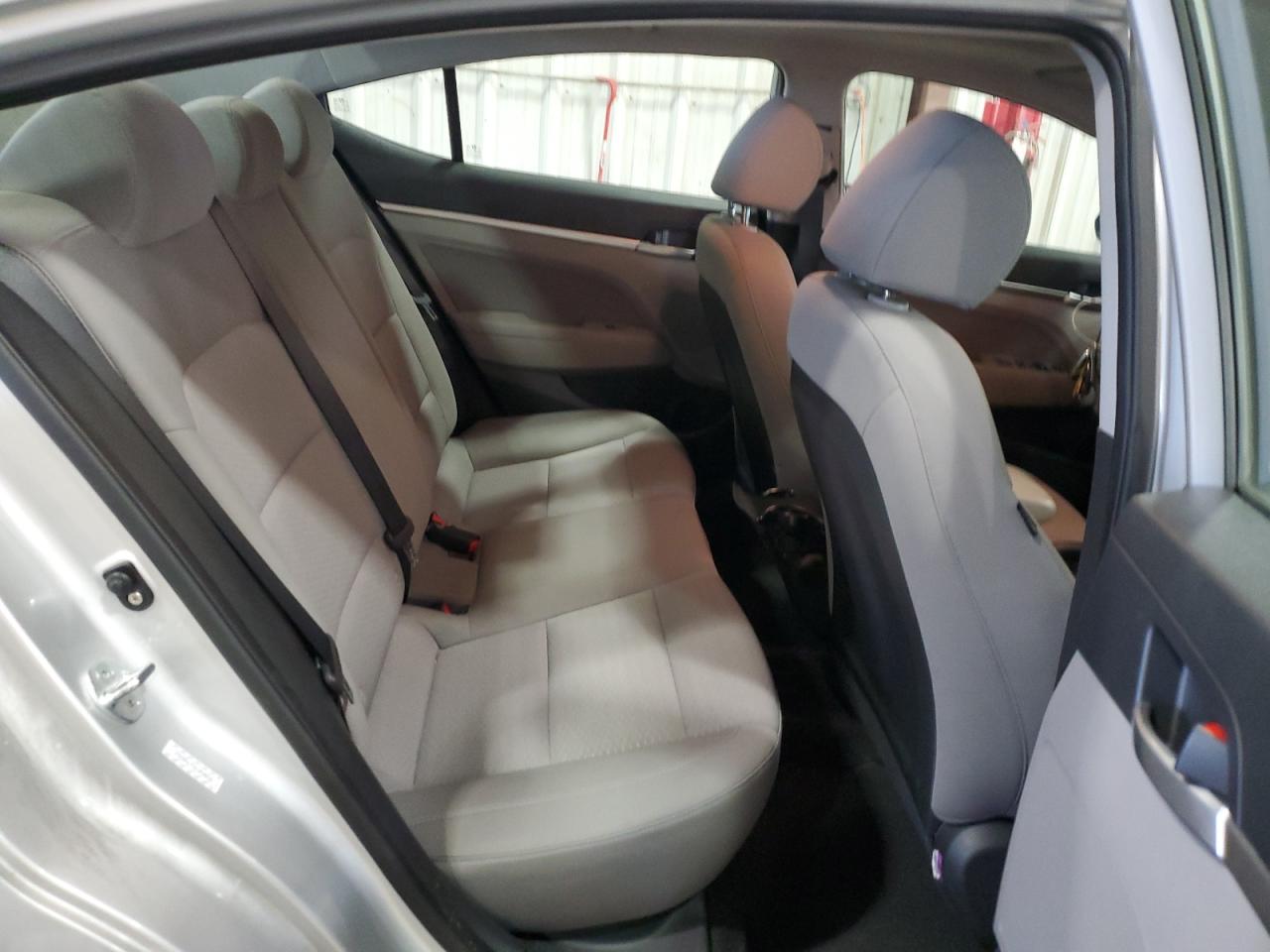 2019 Hyundai Elantra - Image 10
