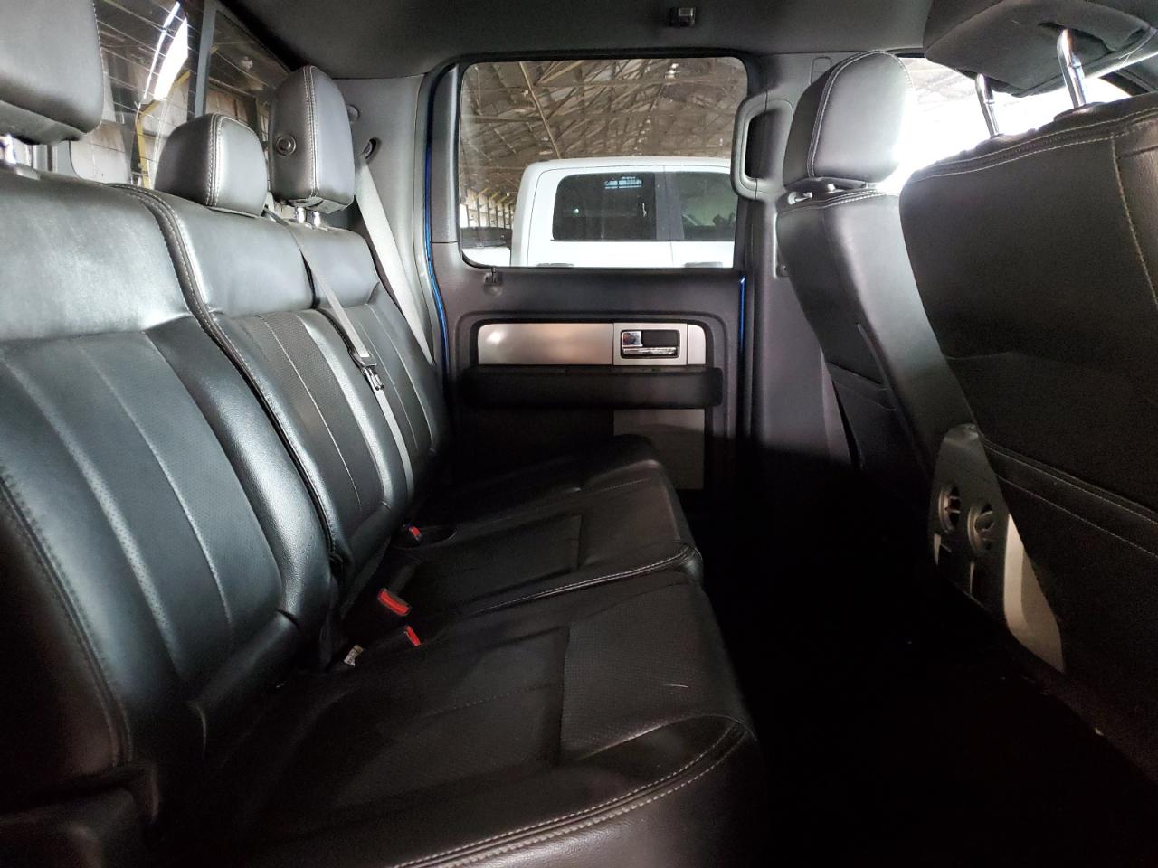 2013 Ford F-150 - Image 11