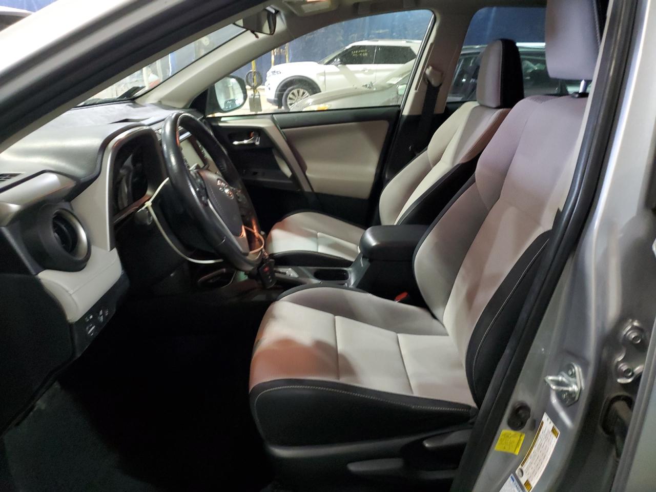 2018 Toyota RAV 4 - Image 7