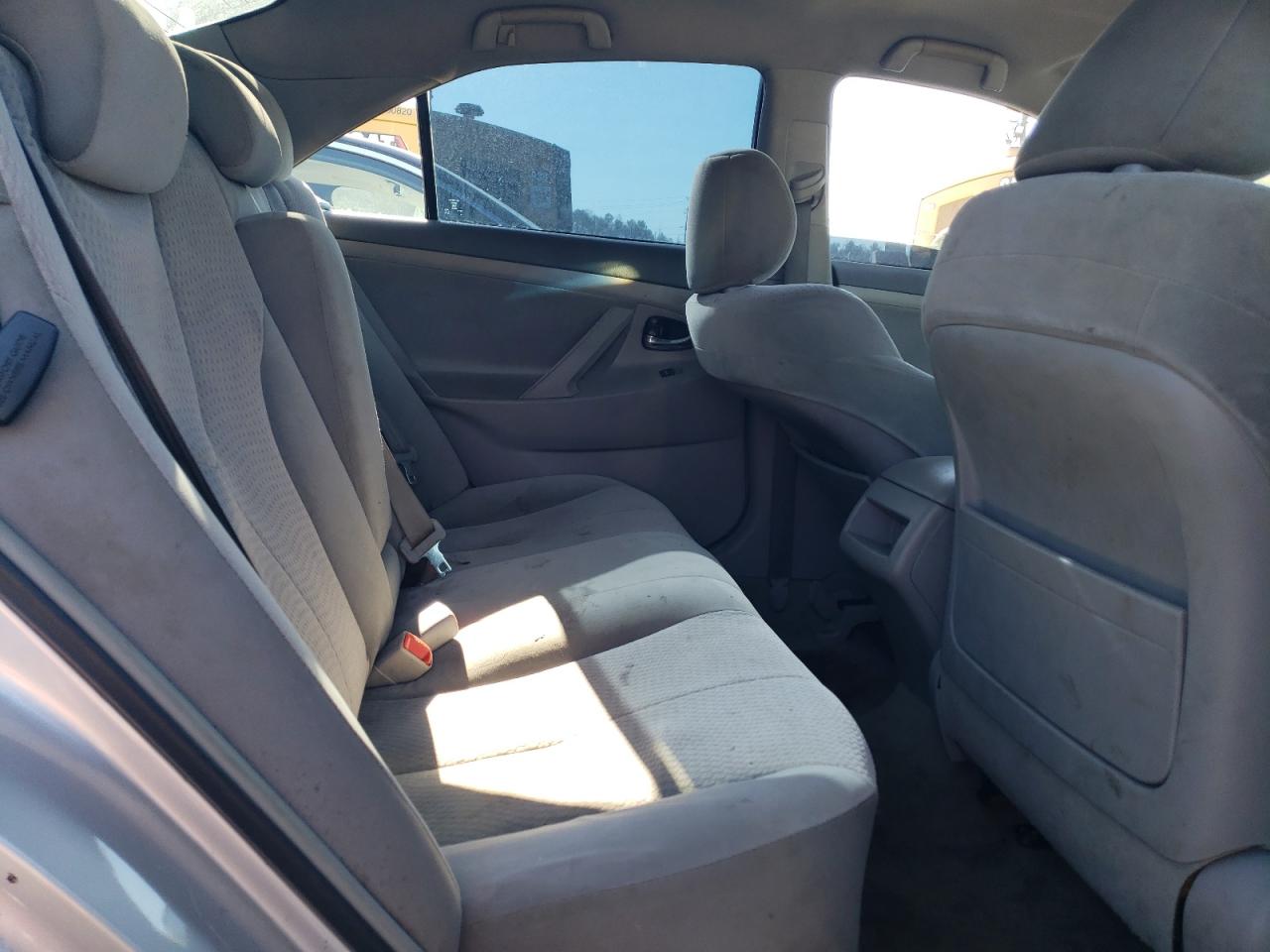 2011 Toyota Camry - Image 10