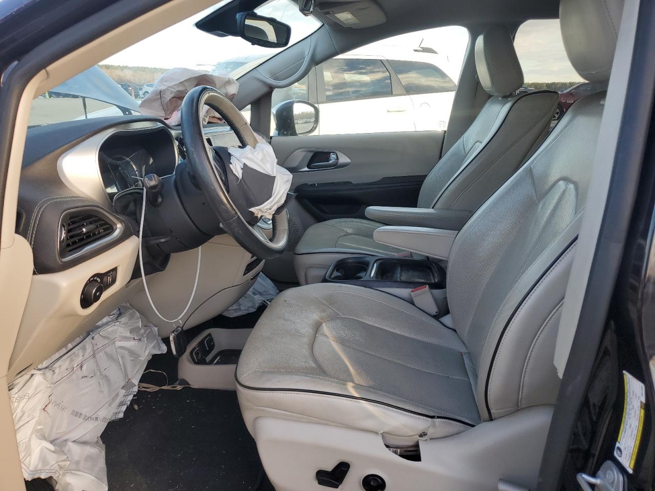 2017 Chrysler Pacifica - Image 7