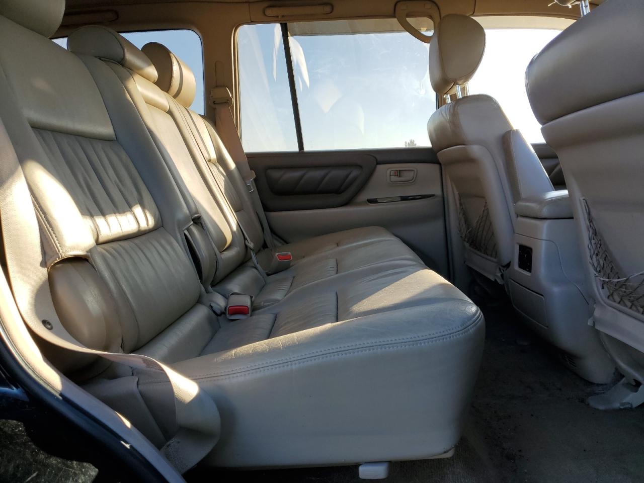 1998 Toyota Land Cruiser - Image 11
