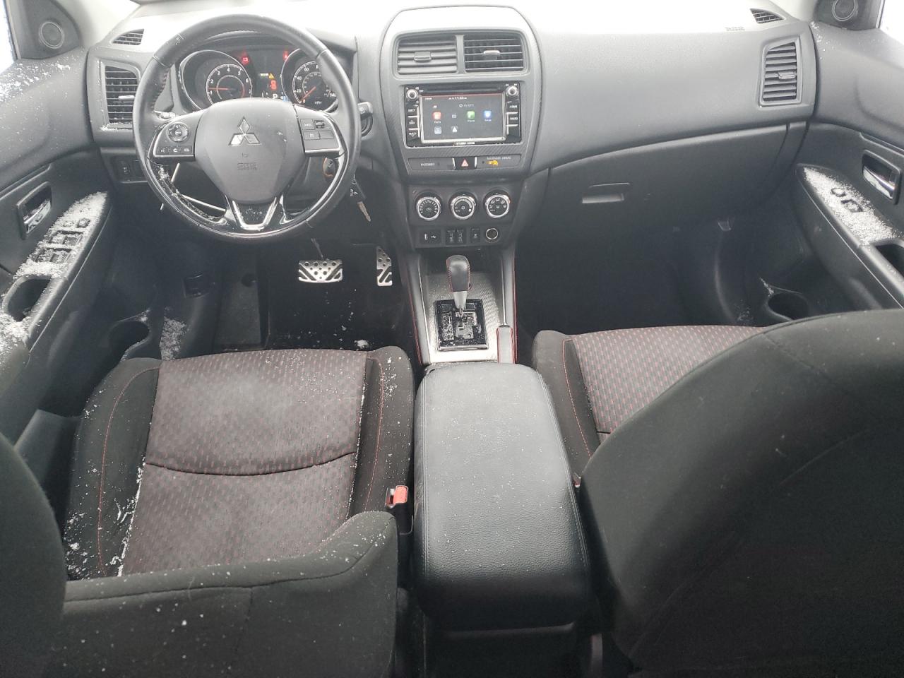 2018 Mitsubishi Outlander - Image 8