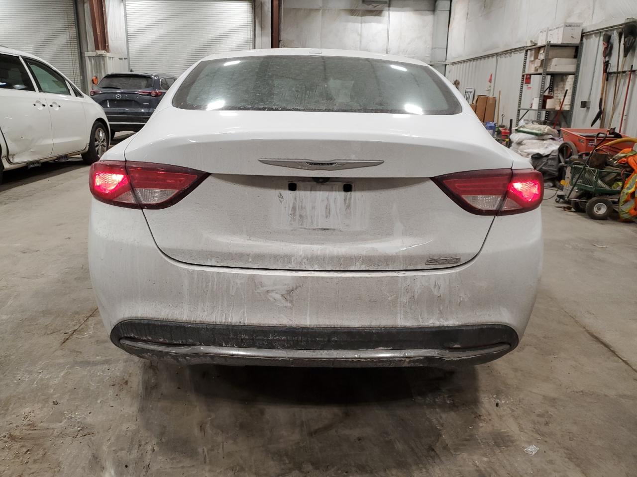 2015 Chrysler 200 - Image 6