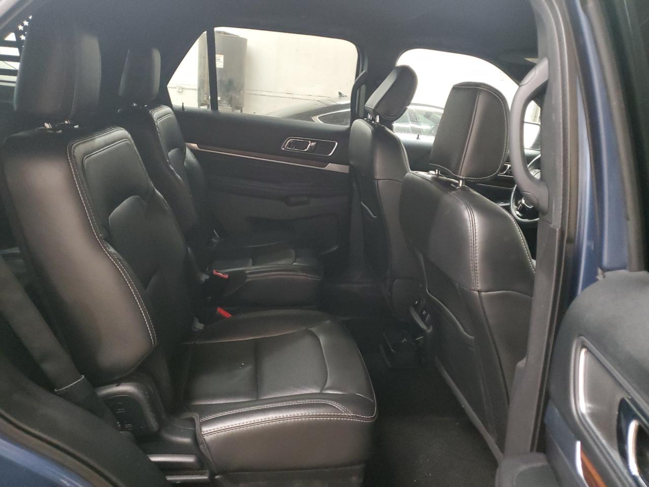 2018 Ford Explorer - Image 11