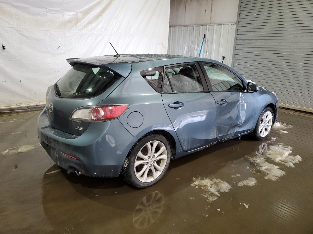 2010 Mazda 3 - Image 3
