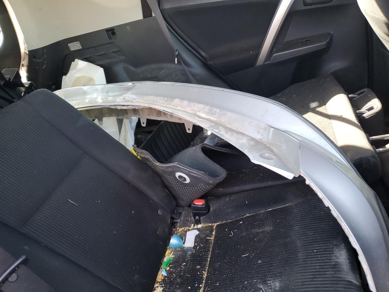 2018 Toyota RAV 4 - Image 12