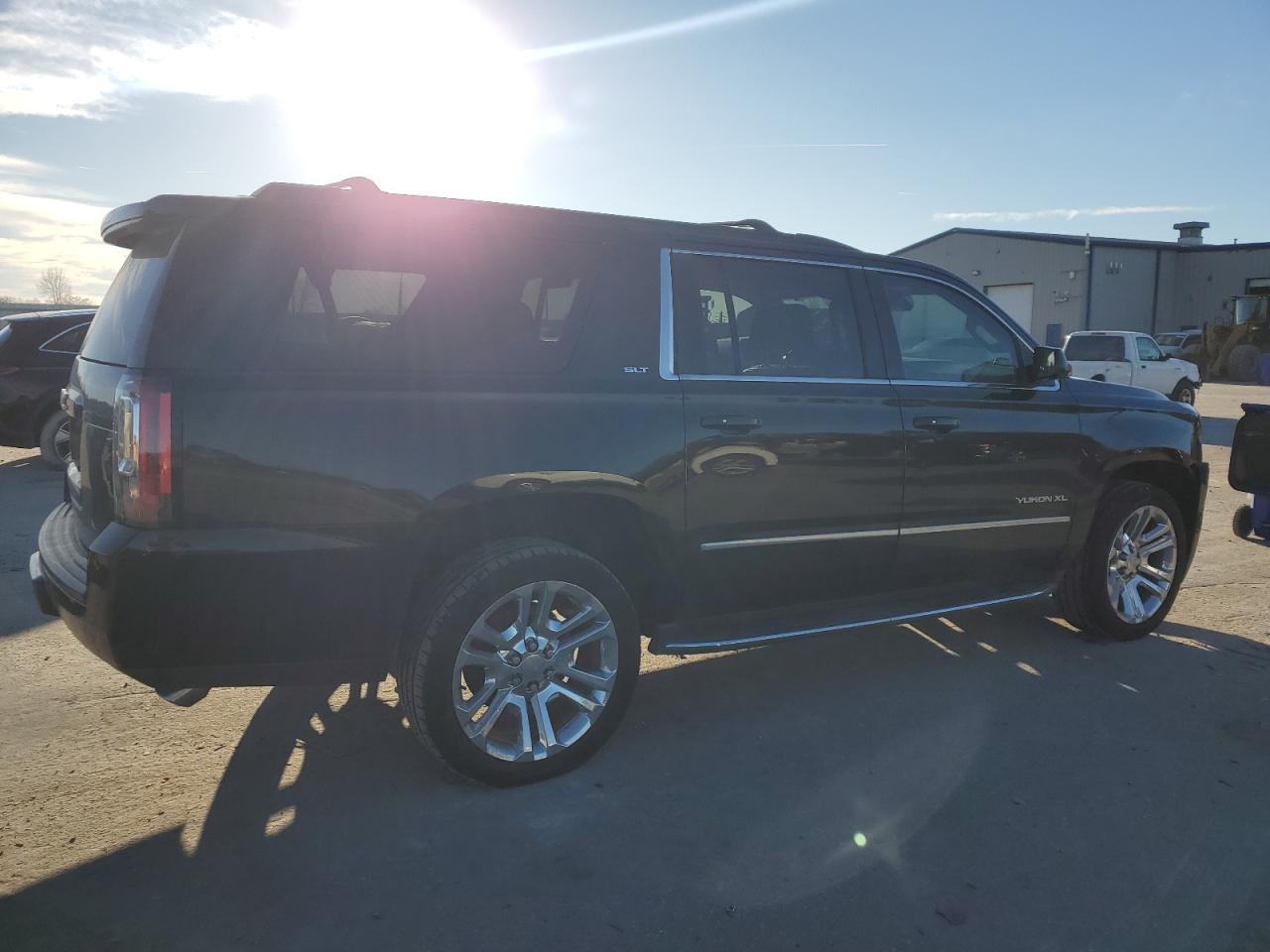 2019 GMC Yukon - Image 3