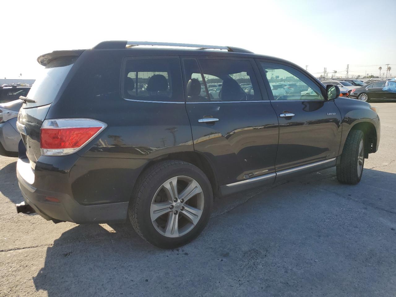 2012 Toyota Highlander - Image 3
