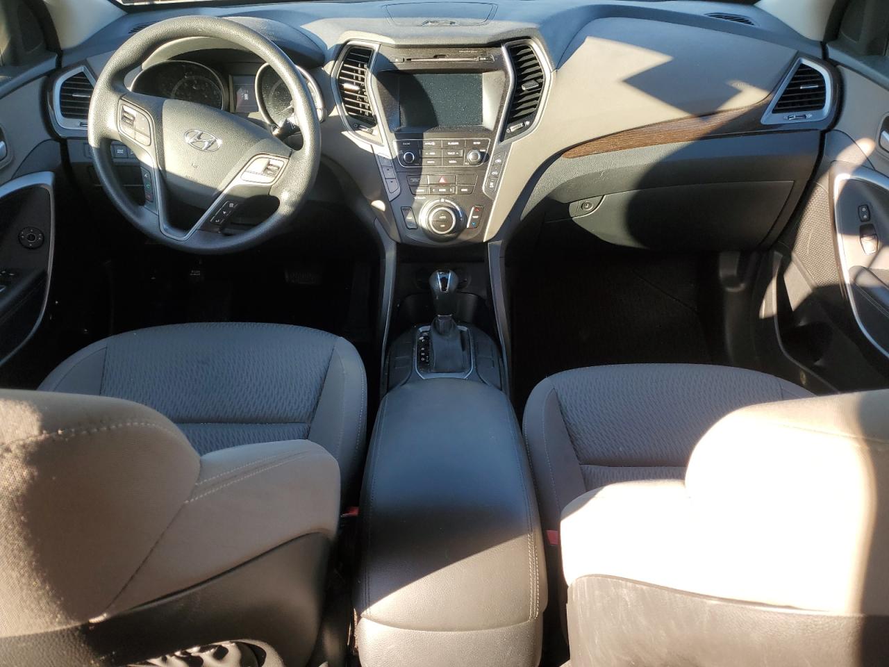 2017 Hyundai Santa Fe - Image 8