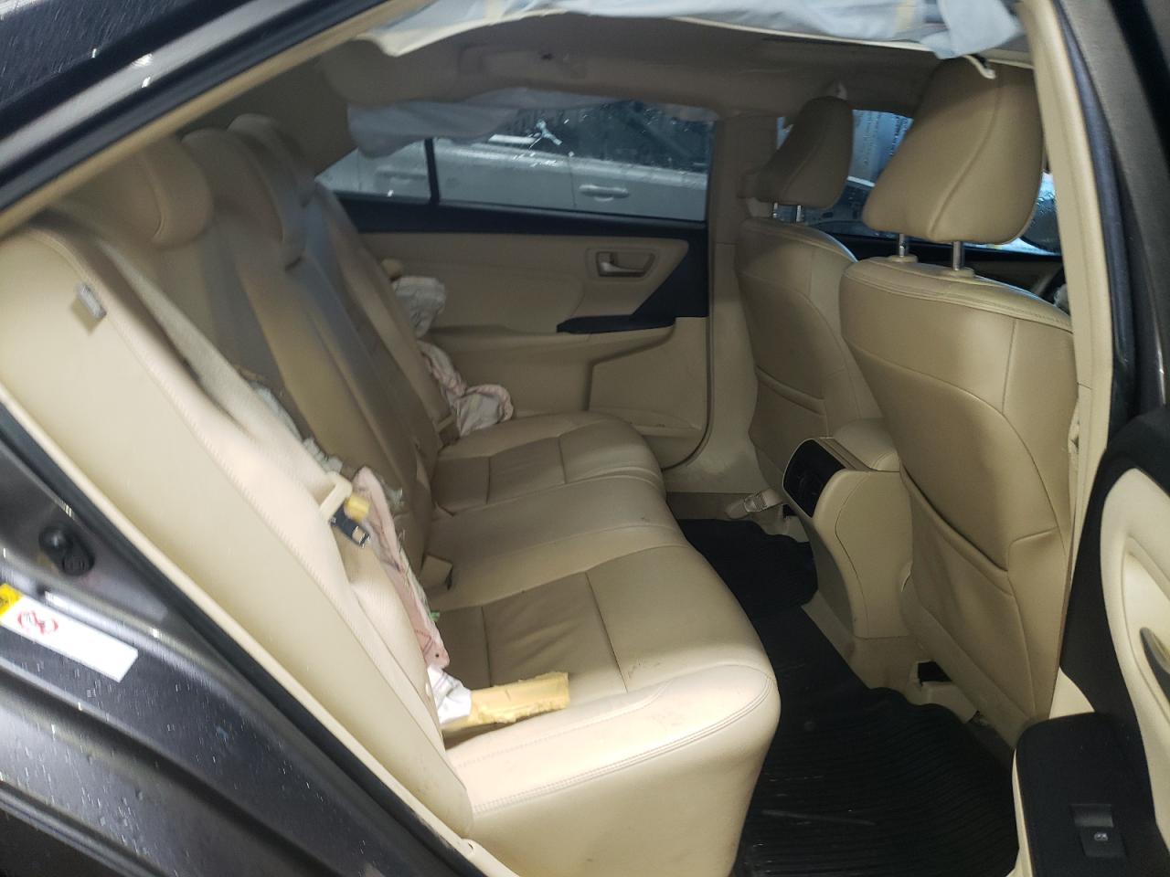 2016 Toyota Camry - Image 10