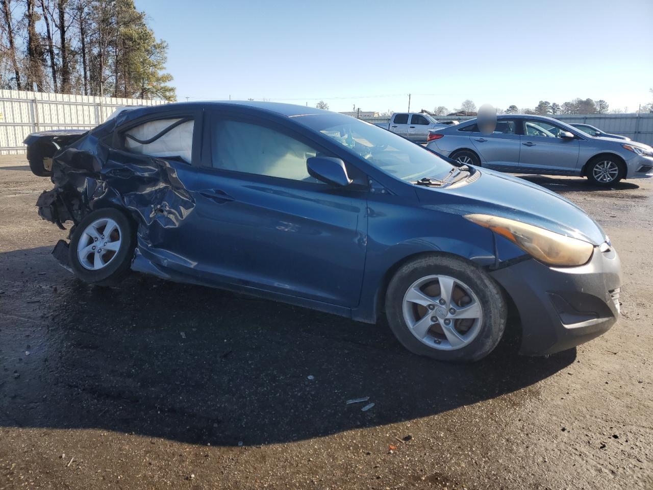 2014 Hyundai Elantra - Image 4
