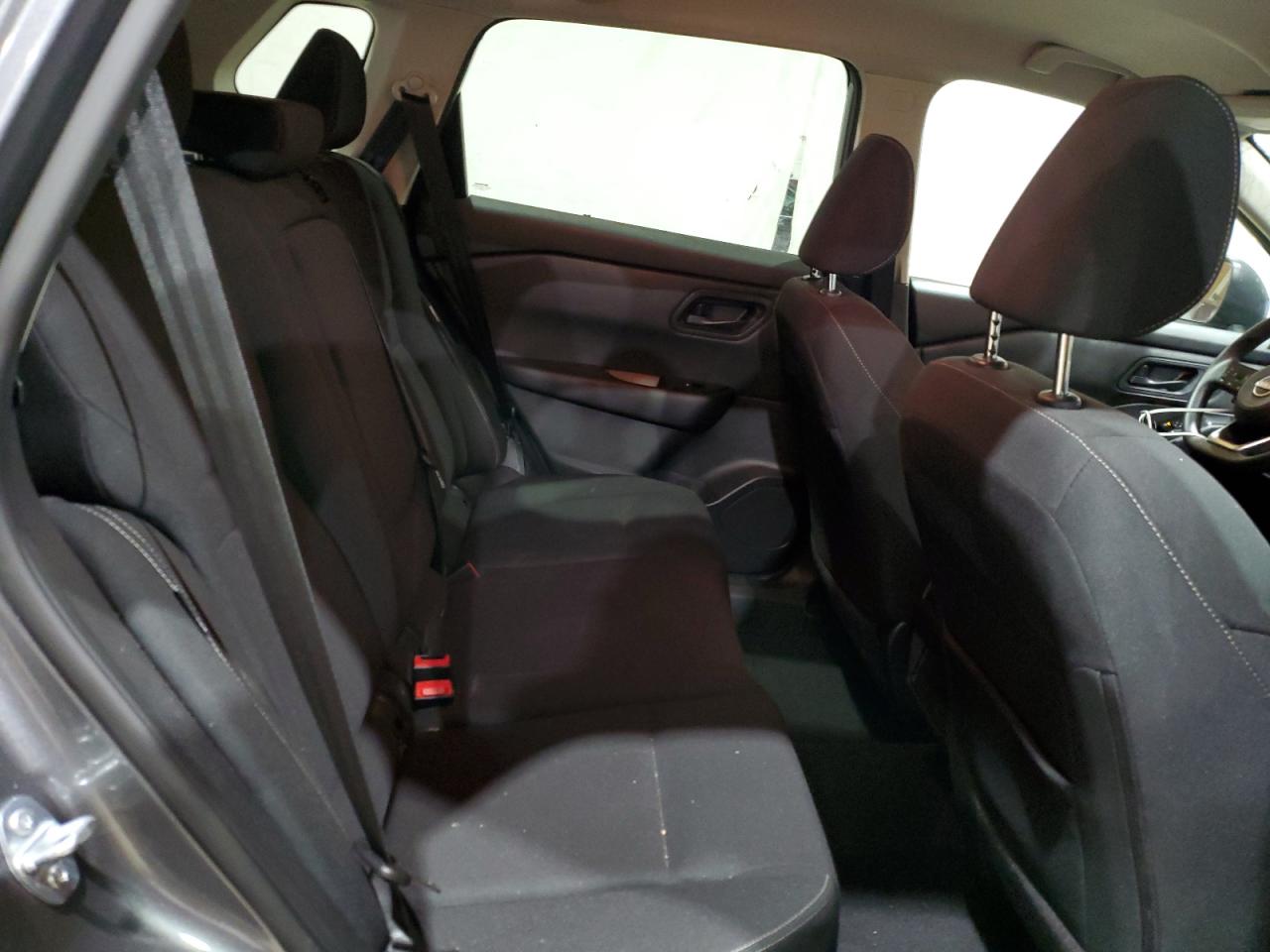 2024 Nissan Rogue - Image 11