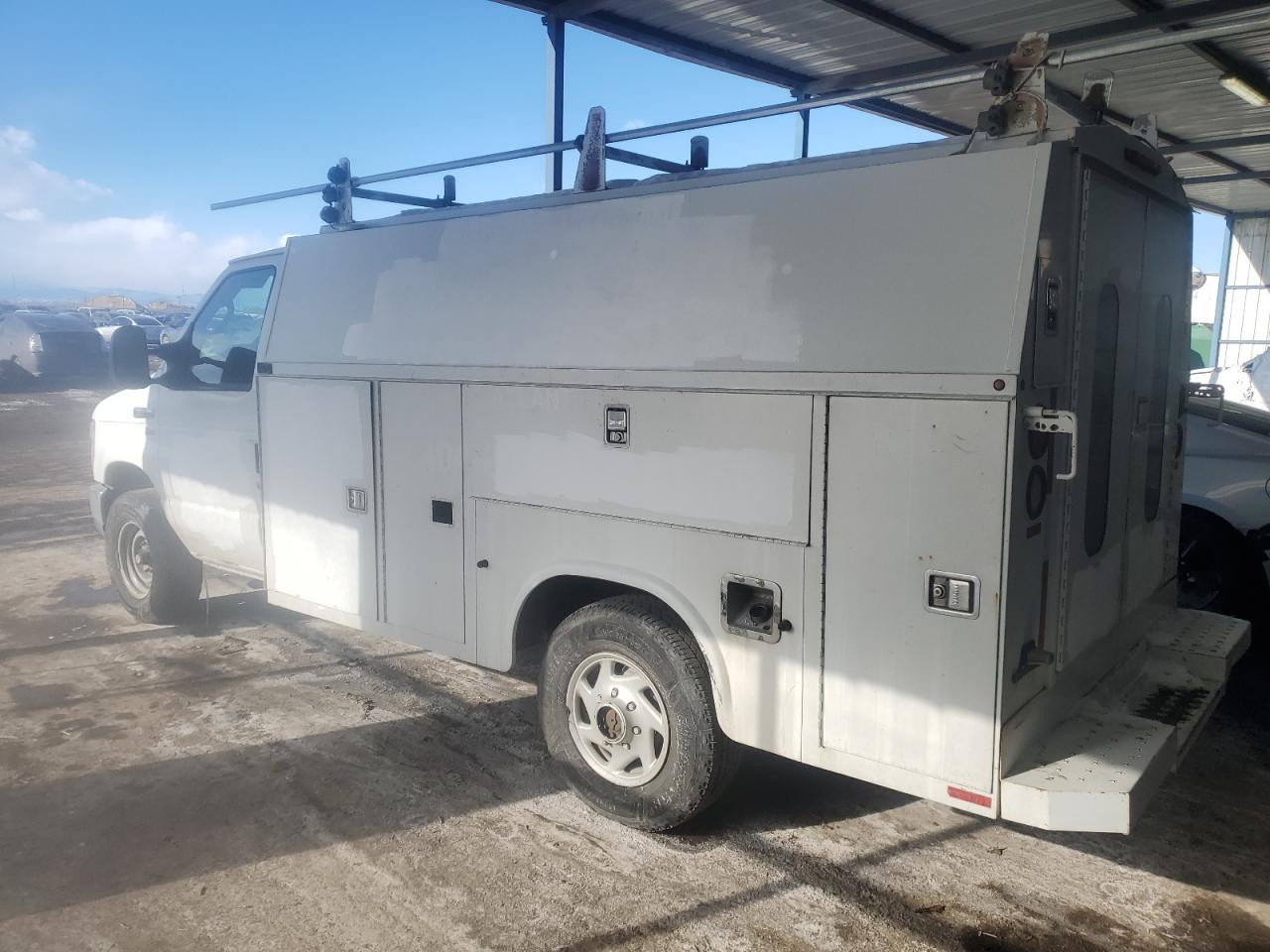 2014 Ford Econoline - Image 2