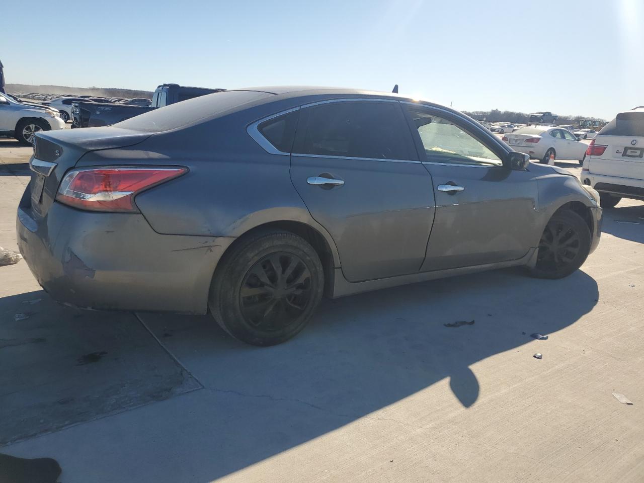 2015 Nissan Altima - Image 3