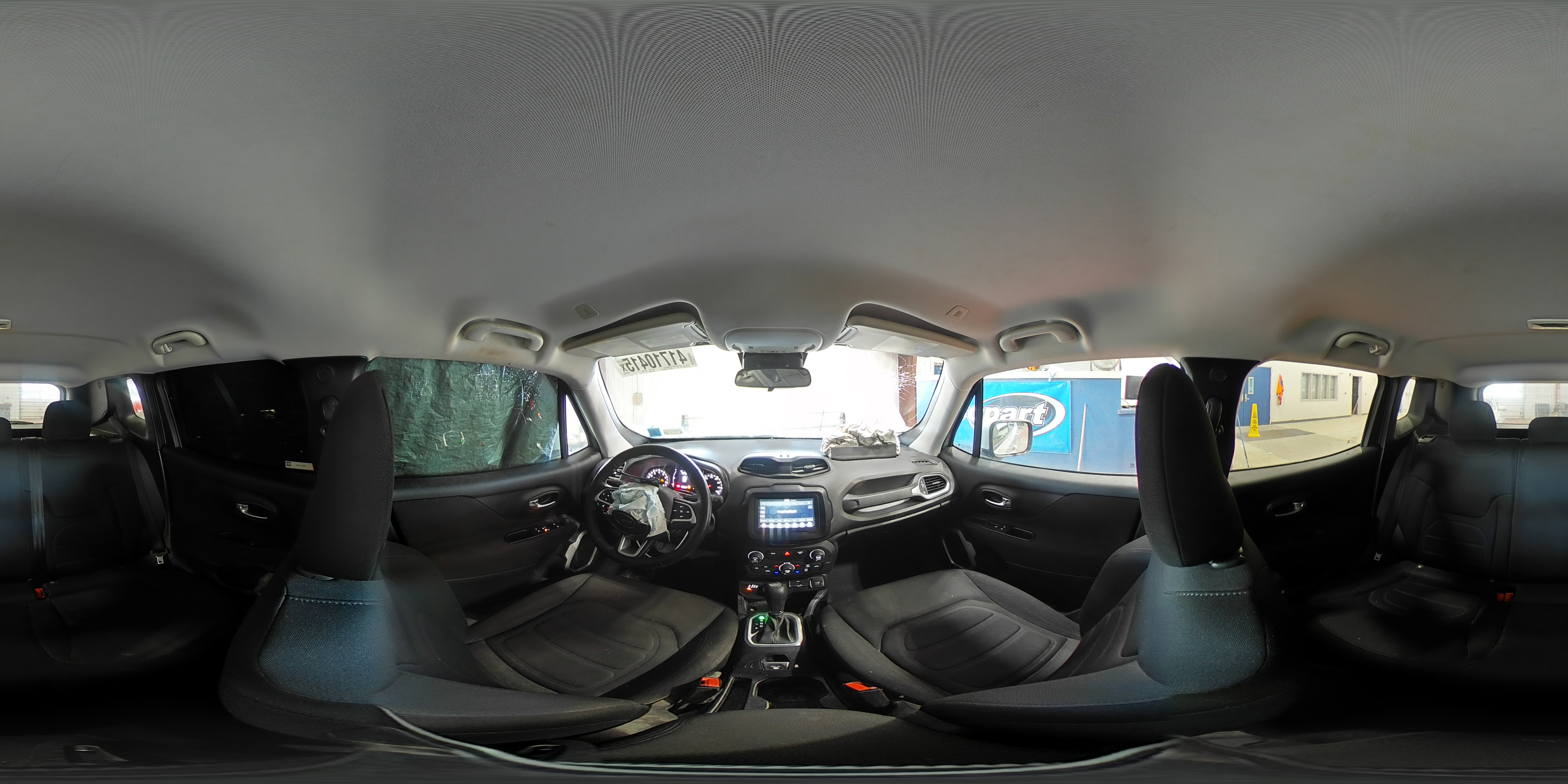 2018 Jeep Renegade - Image 15