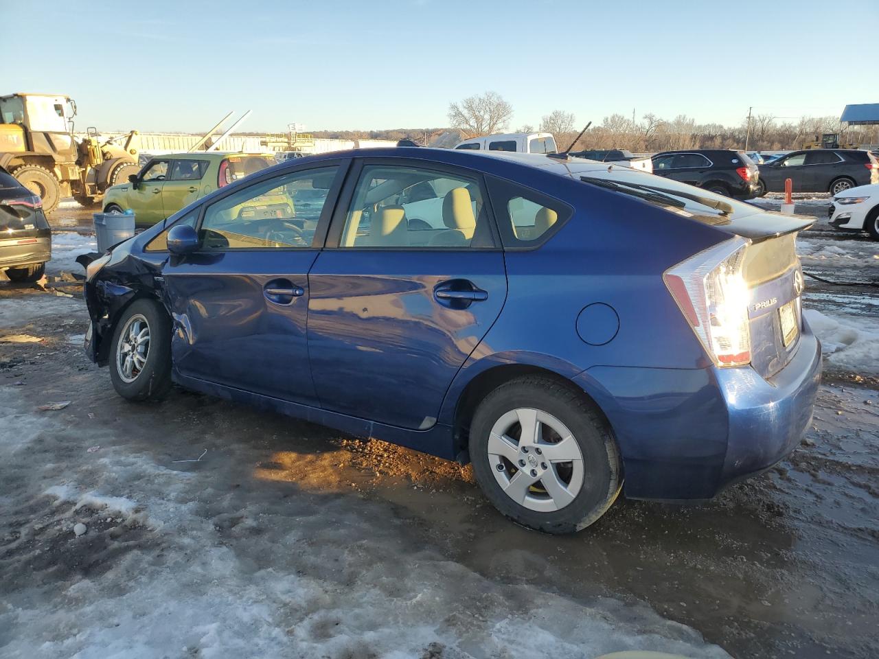 2011 Toyota Prius - Image 2