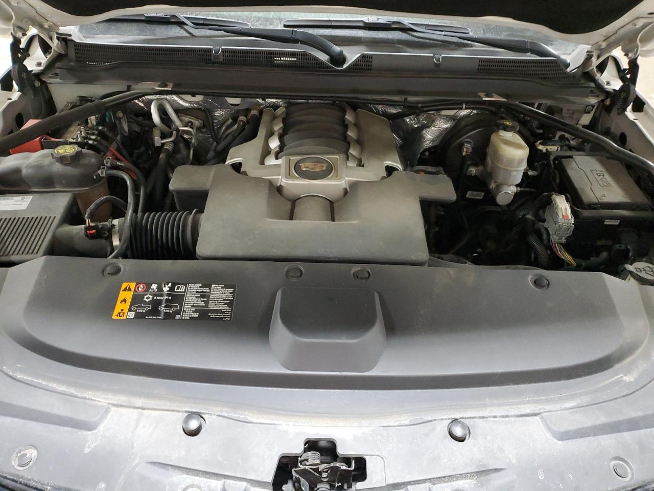 2017 Cadillac Escalade - Image 12