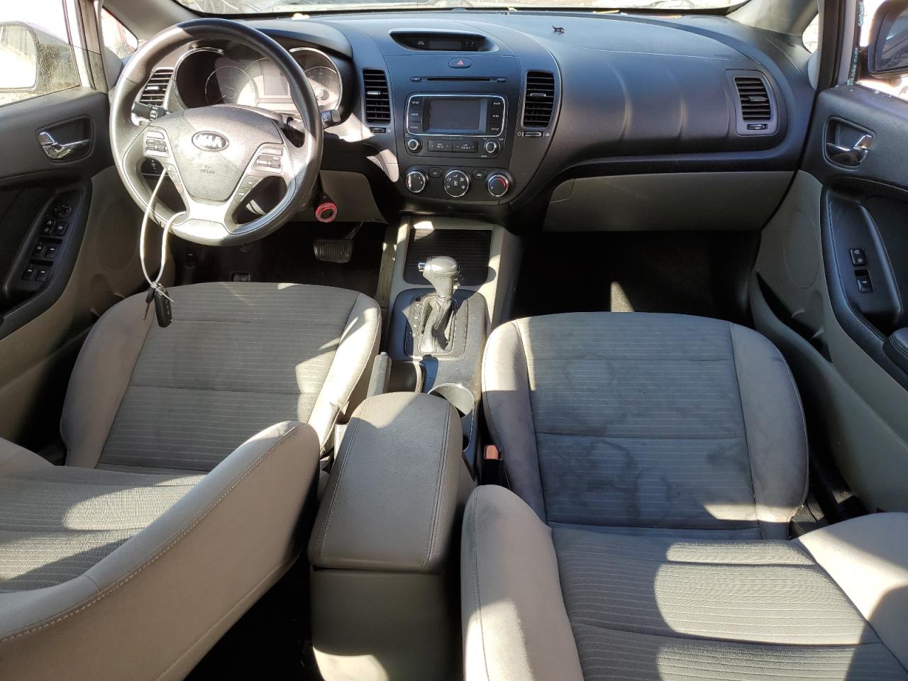 2016 Kia Forte - Image 8