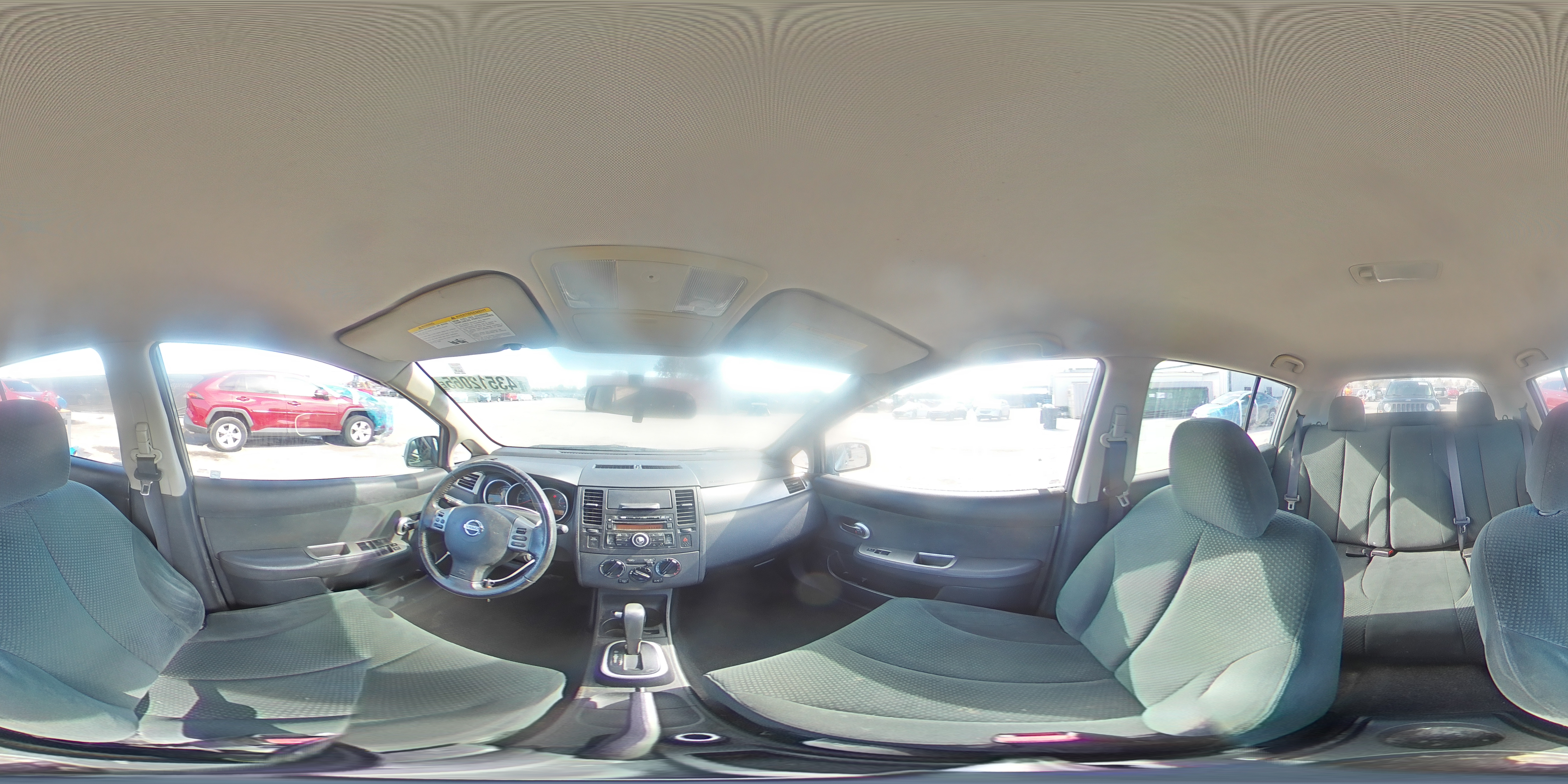 2012 Nissan Versa - Image 16