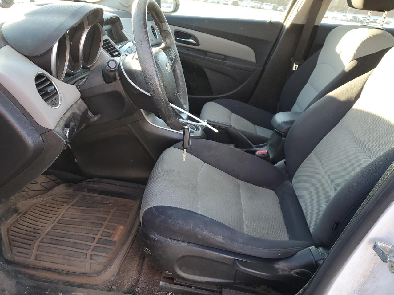 2013 Chevrolet Cruze - Image 7