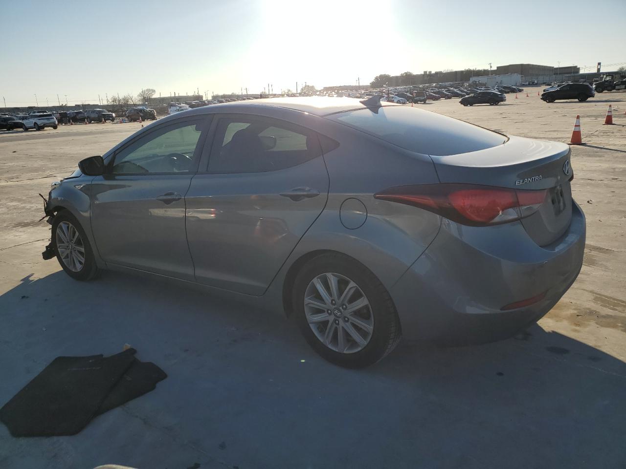 2014 Hyundai Elantra - Image 2
