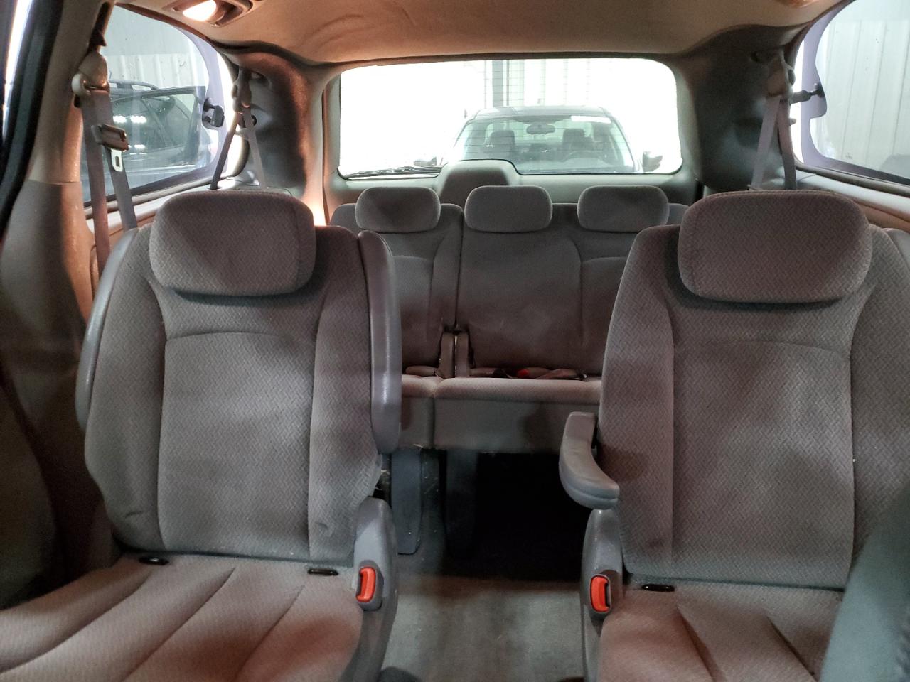 2007 Chrysler Town & Country - Image 10