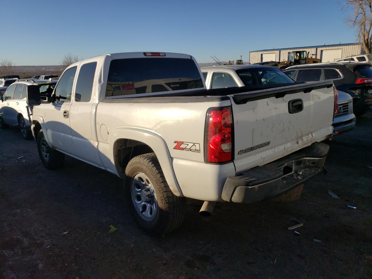 2006 Chevrolet Silverado - Image 2