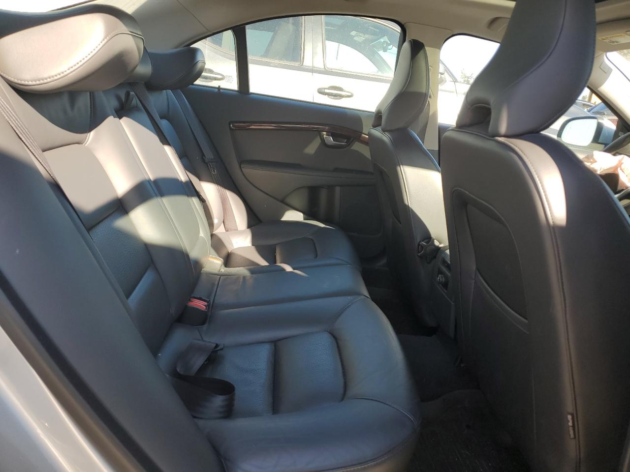 2015 Volvo S80 - Image 10