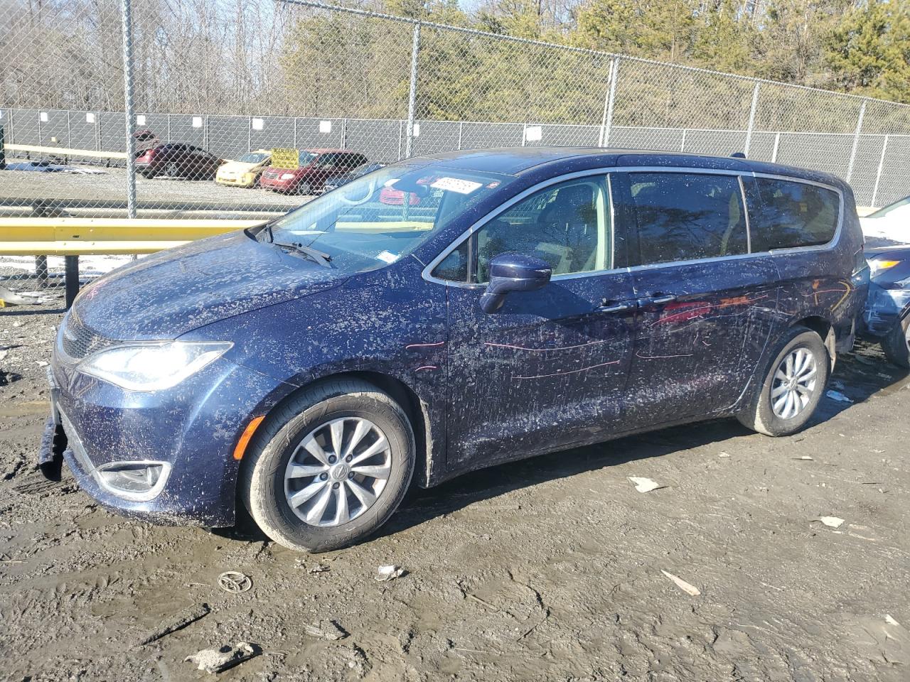 2018 Chrysler Pacifica - Image 1