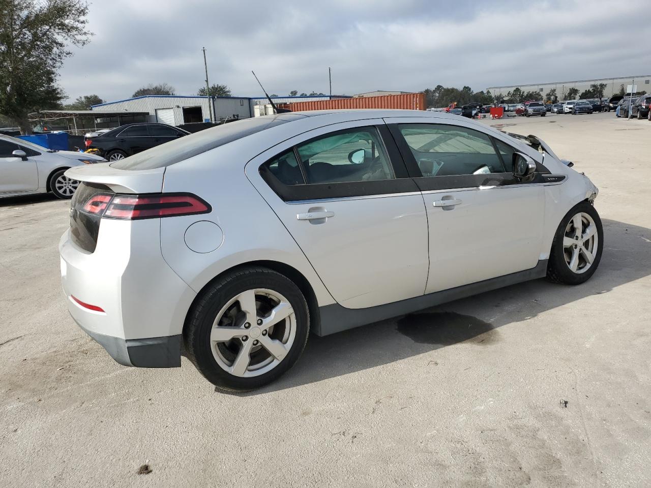 2012 Chevrolet Volt - Image 3