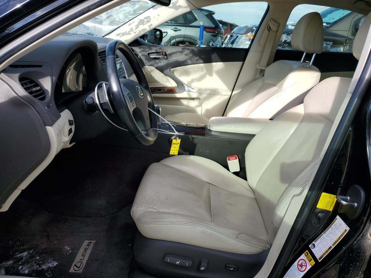2011 Lexus IS - Image 7