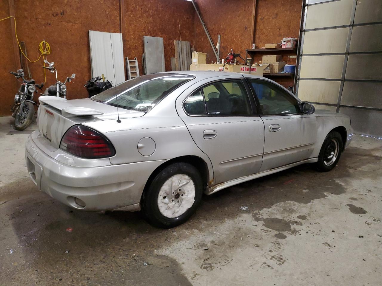 2004 Pontiac Grand AM - Image 3