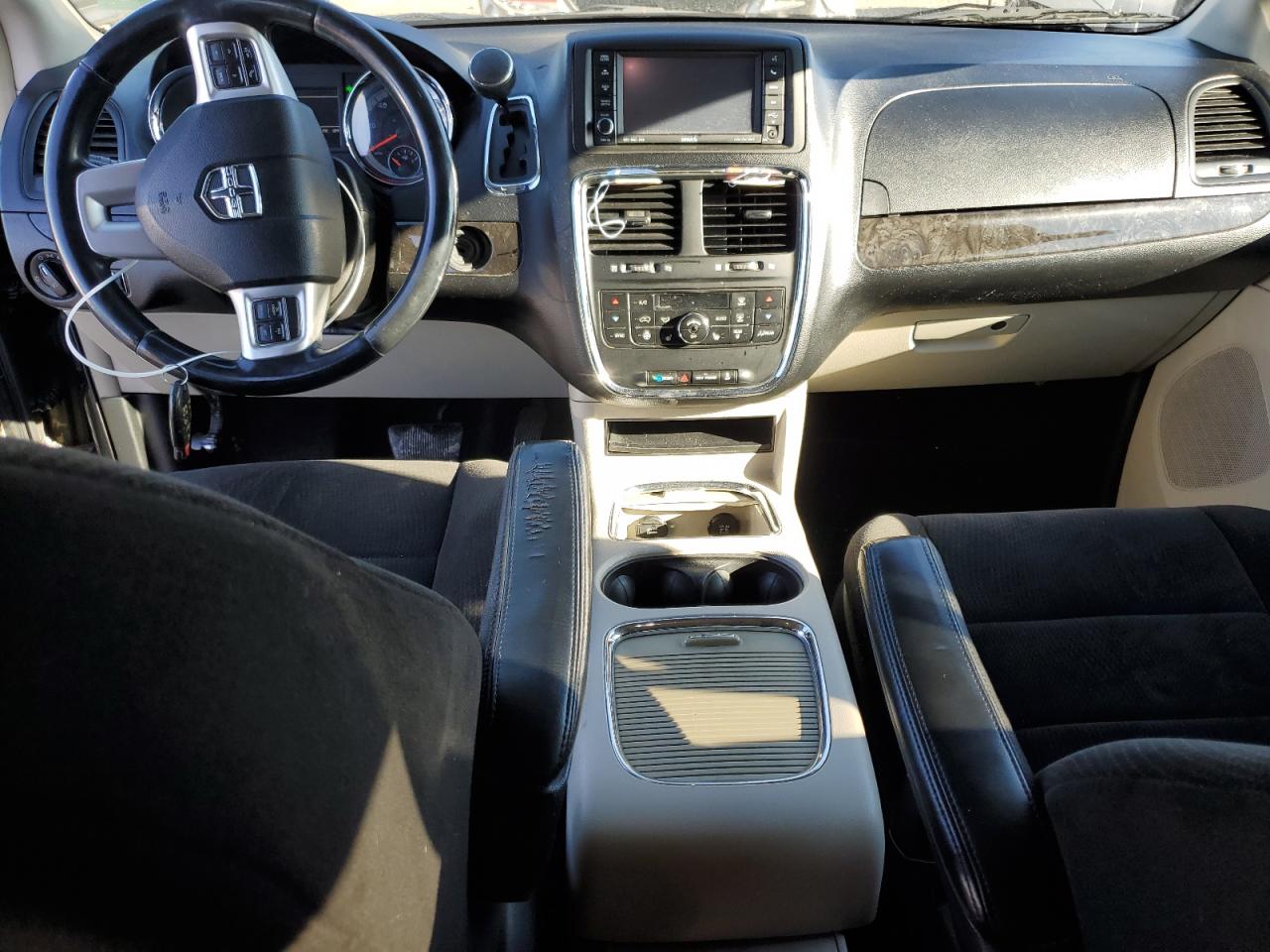 2012 Dodge Caravan - Image 8