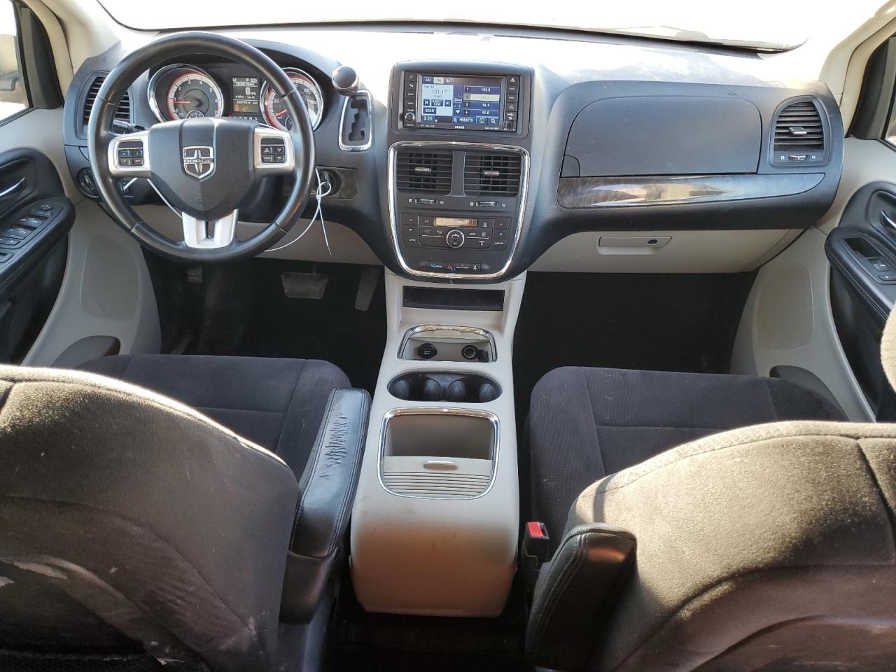 2011 Dodge Caravan - Image 8